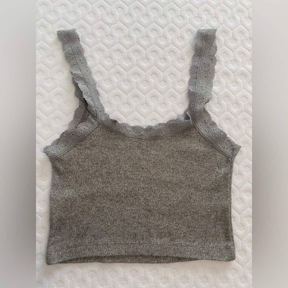 Aeropostal gray top